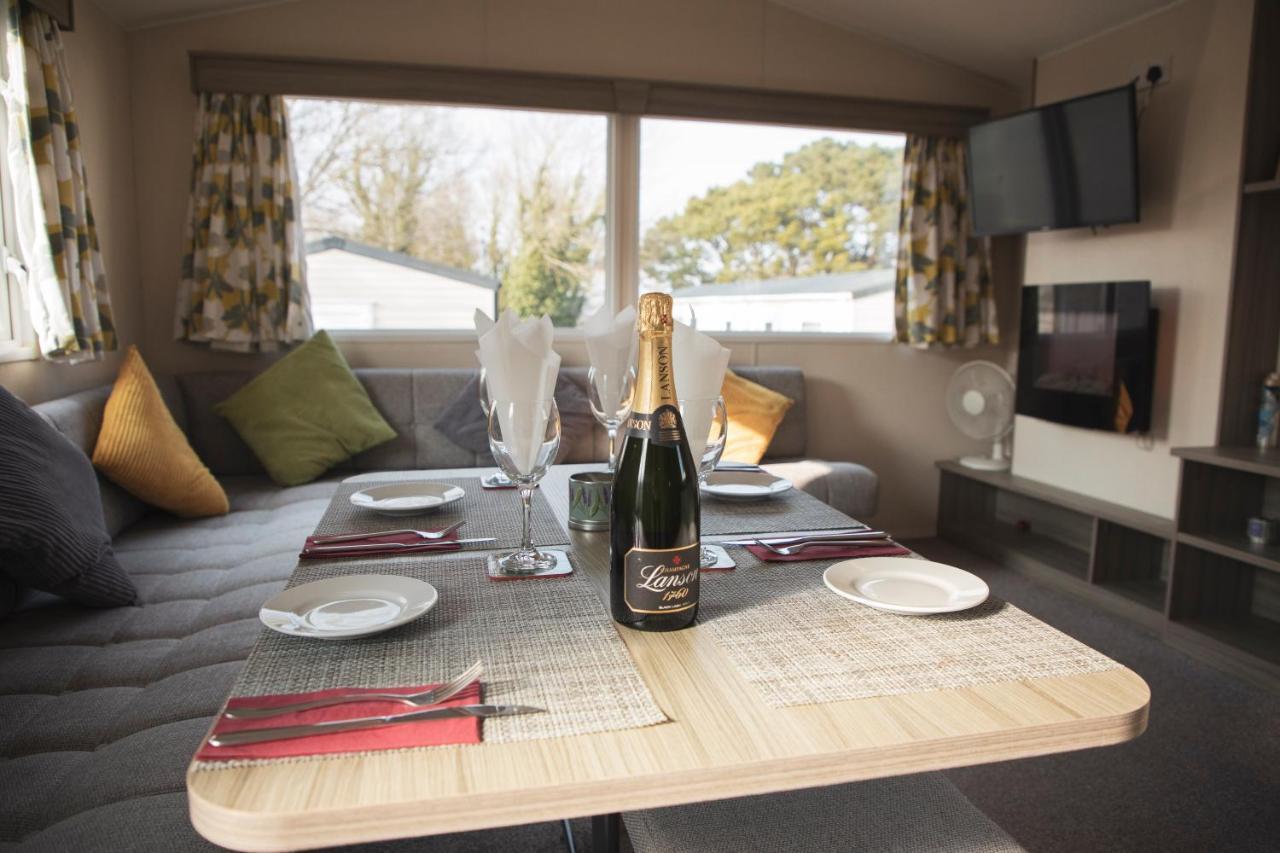 Villa 41 Orchard Bank, 3 bed, Rockley Park Poole Exterior foto